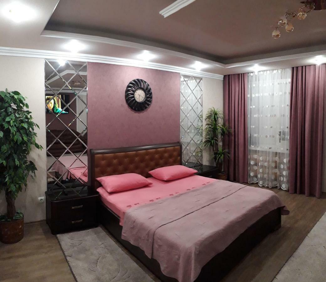 Apartment In A New House Kremenciuk Exterior foto
